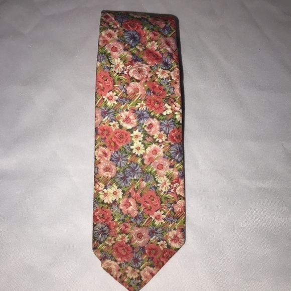Saks Fifth Avenue Liberty of London Tie​​​​ - Picture 1 of 6